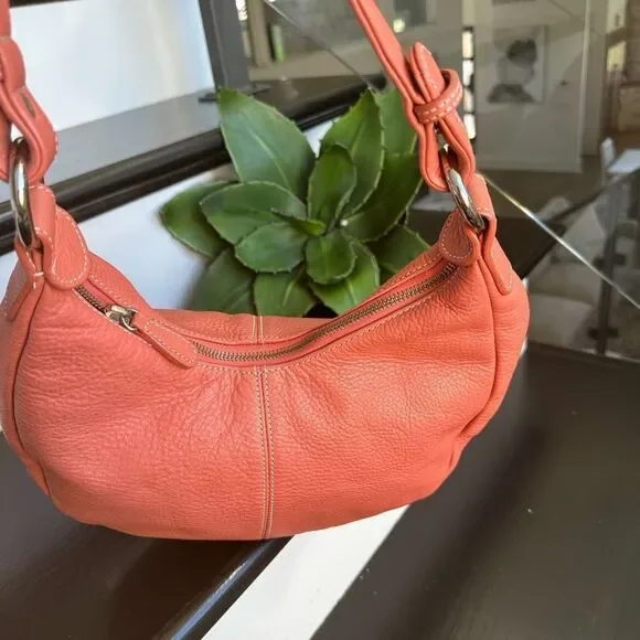 Harold’s genuine leather, soft pebbled, coral shoulder purse, like new - Picture 3 of 9